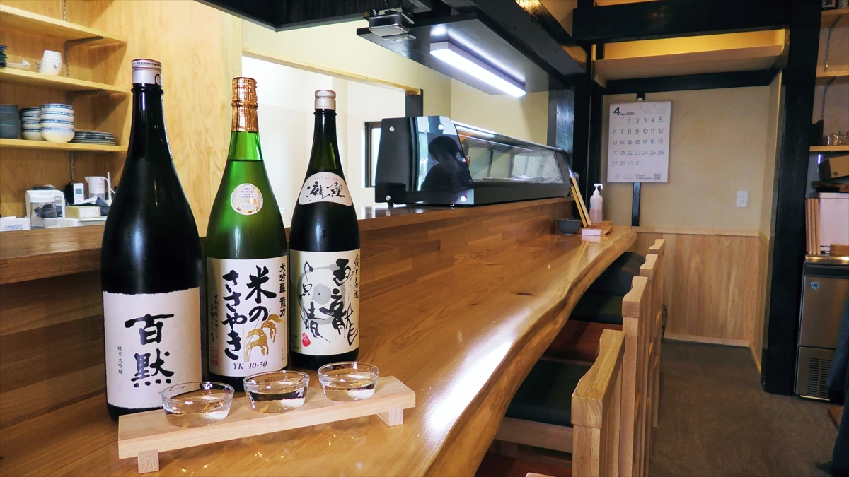 福崎町に「松葉寿し」が4月29日オープン。本格穴子寿しと地元限定の地酒を味わえる隠れ家寿司店