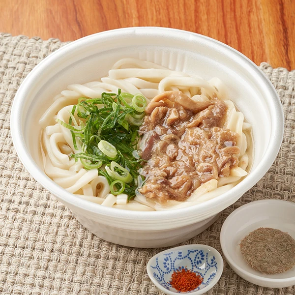【ファミマ】人気No.1メニュー販売決定！「資さんうどん」監修の「肉ごぼ天うどん」が発売