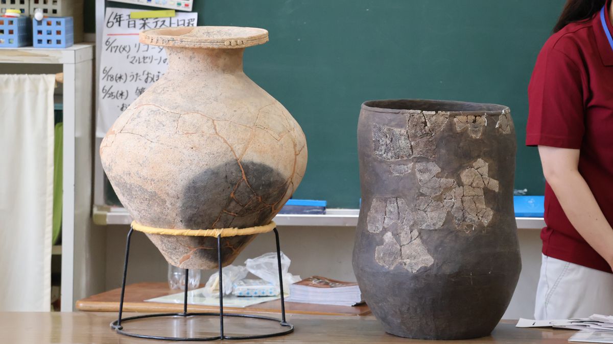 福崎町でタイムスリップ！子どもたちが本物の土器に触れて歴史を体感／八千種小学校