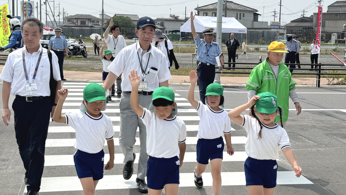 加西の交差点に、未来の“青信号”がともる。鶉野町の交差点に信号機を設置│加西市