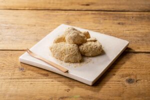 口の中でとろける絶品！「京都利休の生わらび餅」が東加古川にオープン