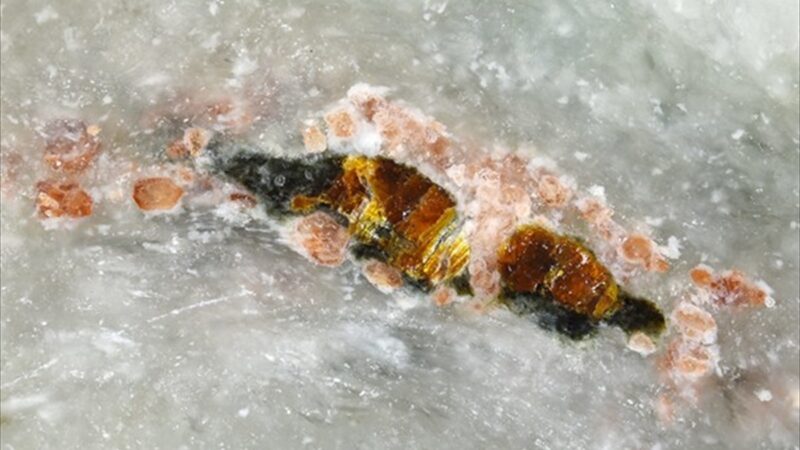 日本の国石「ヒスイ」から新鉱物「アマテラス石」が発見