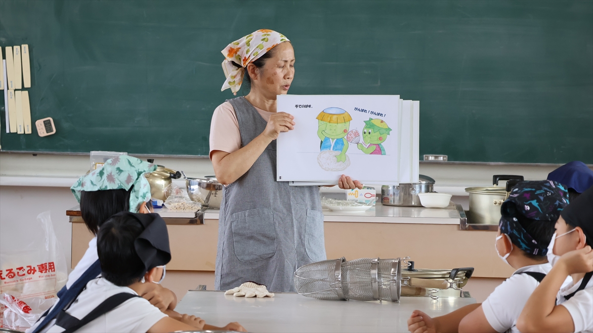もちむぎ麵の製麺体験