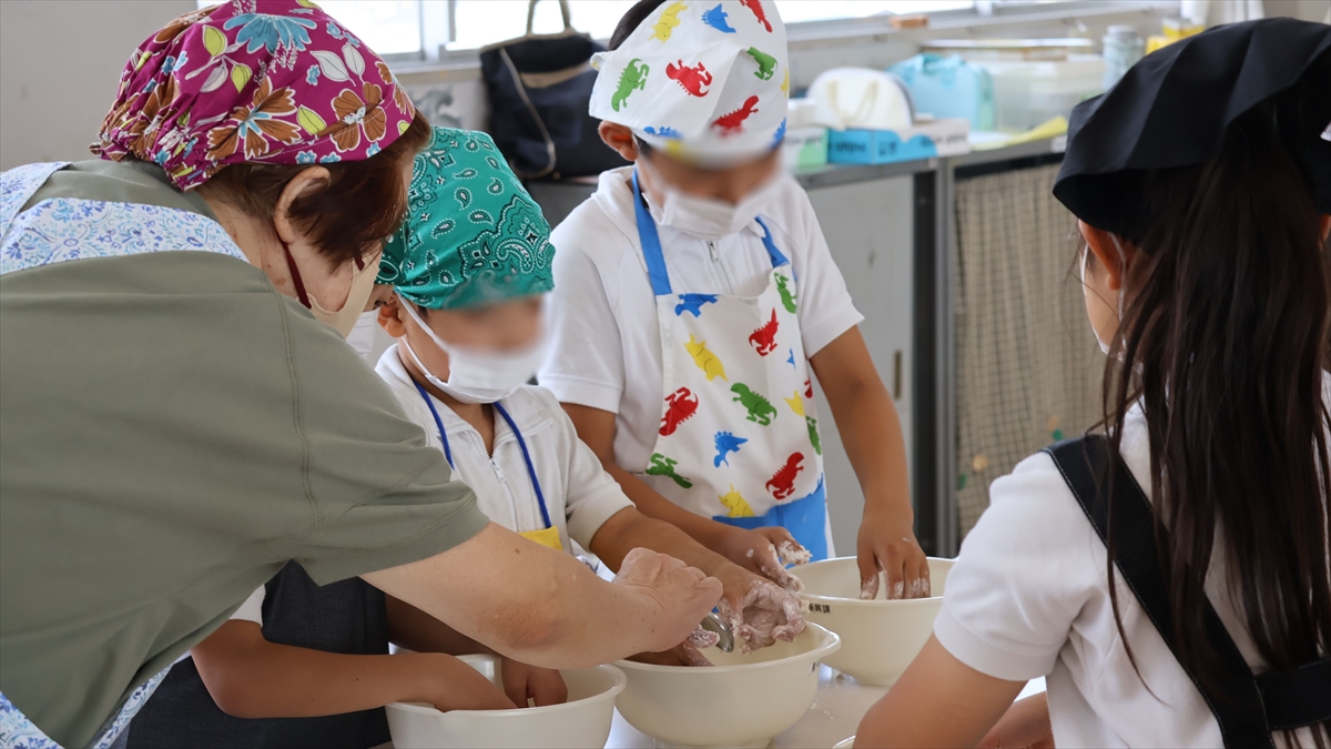 もちむぎ麵の製麺体験