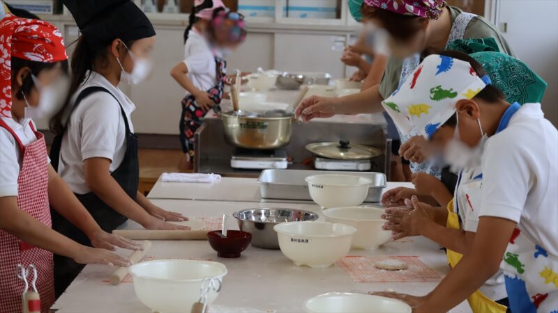 もちむぎ麵の製麺体験