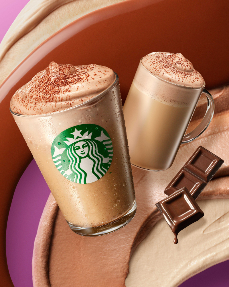 【スタバ】“和の香ばしさ”とふんわりムースの口どけ。『ほうじ茶香る 焼き芋 ムース ティー ラテ』が登場