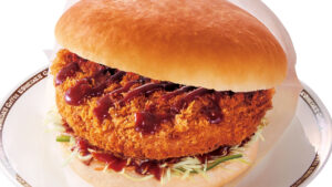 食欲の秋！コメダの秋！「ドデカメンチバーガー」が数量限定で販売開始