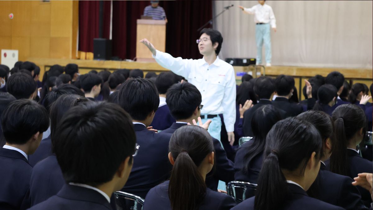 【地域共創】手話ダンスで心を通わせる!高校×地元企業の人権教育講演会