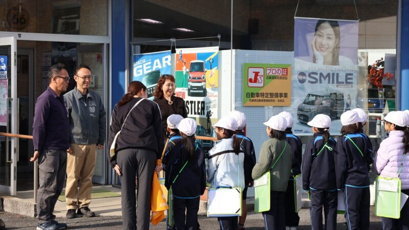 【市川町】川辺小学校の児童が自動車整備の現場へ。マツモト自動車を見学