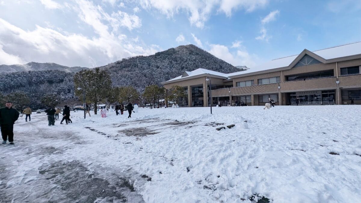第49回神河マラソン大会が積雪で中止に。でも会場は「ぼたん汁」の温かい笑顔でいっぱいに