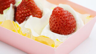 旬のご褒美。こびとぱん福崎店にていちごを贅沢に使った新商品が登場│福崎町