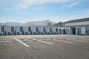 兵庫・丹波市にコンテナホテル「HOTEL R9 The Yard」が誕生！隠れ家みたいな独立客室が心地いい