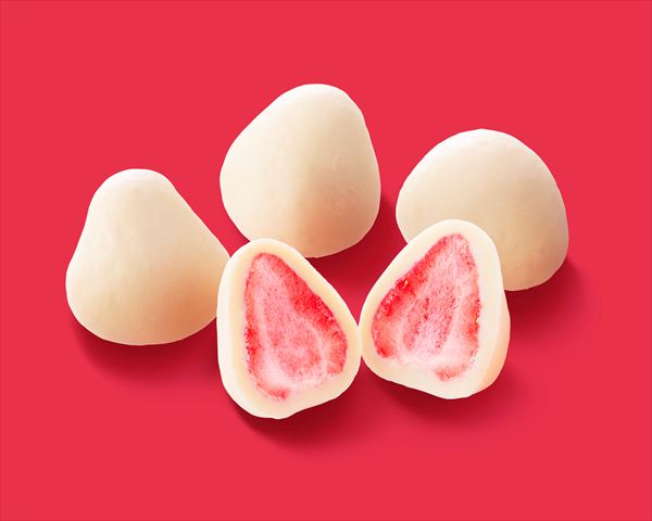 「ファミマの白をまとったいちご狩りⓇ」が1月6日から開催!ほっぺとろける白スイーツ全16種類大集結