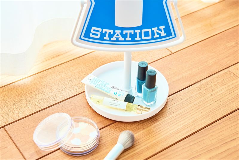 看板が“そのまんま”付録になった「LAWSON（ローソン）」公式ブック３種が２/27発売