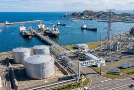 日本のエネルギーが動く。原油の「緊急放出」と「電気の法律改正」が私たちの暮らしに届ける安心とは？