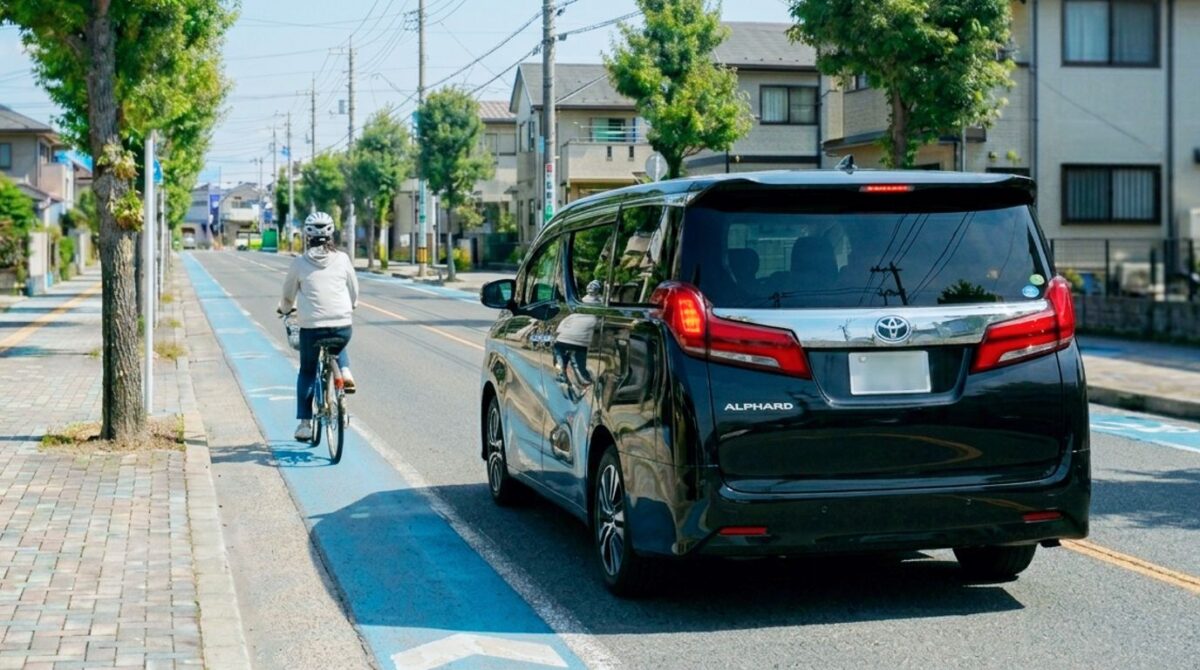 車と自転車の「ちょうどいい距離感」って?知っておきたい新ルールと安全の目安/2026年4月道路交通法改正