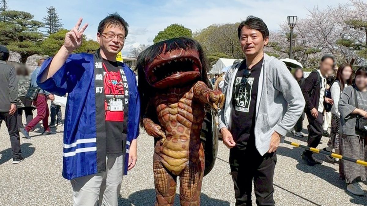 福崎町、河童の「ガジロウ」世界遺産・姫路城で「お偉方」に捕まる！？兵庫県知事に偶然出逢うの巻