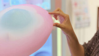 出来立てふわふわのわたあめが食べられるエンタメ自販機がイオンモール姫路大津に登場！│姫路市