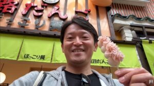 満開の桜と笑顔が広がる。斎藤知事が姫路をぶらり歩き。商店街の活気と県民との絆／姫路市