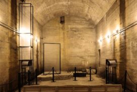 【鶉野飛行場跡】巨大防空壕で「白鷺隊」の遺書をたどる新規映像が公開。GWは毎日8回上映へ