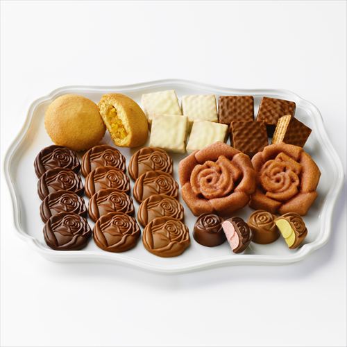 ロイズのLINEギフトに母の日限定セットが登場。カーネーション＆限定スリーブ付き