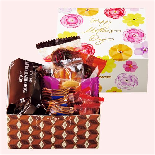 ロイズのLINEギフトに母の日限定セットが登場。カーネーション＆限定スリーブ付き