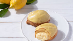 【ビアードパパ】“レモンケーキ”が驚きのシュークリームに！ふかふか新食感の「レモンケーキシュー」が6月1日発売