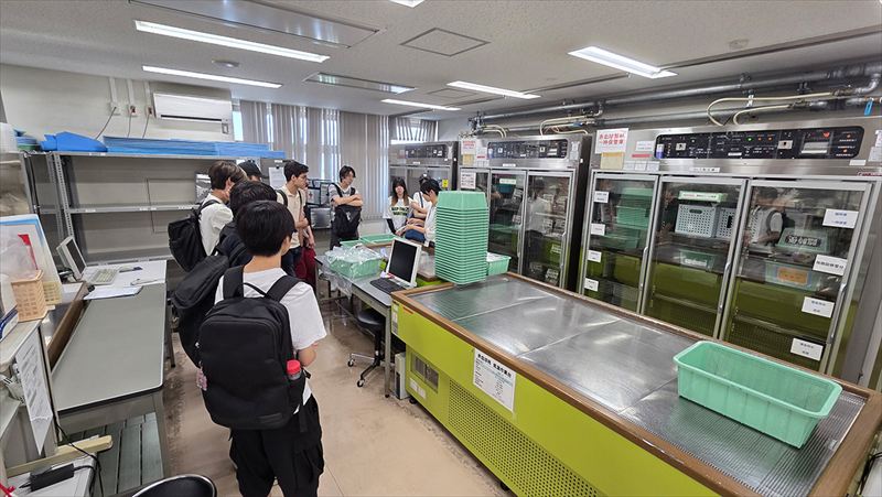 若者の献血離れに“デザイン”で挑む。神戸電子専門学校の学生企画が県内6献血ルームで社会実装
