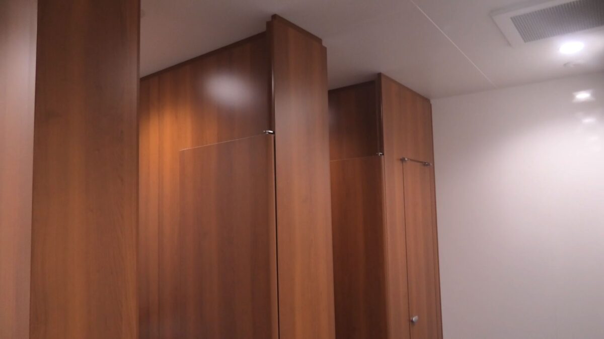 【福崎町】工場の中に青空!?福伸電機の最新「7号棟」に潜入!次世代EV事業の生産ラインを構築、地域の新規雇用創出へ