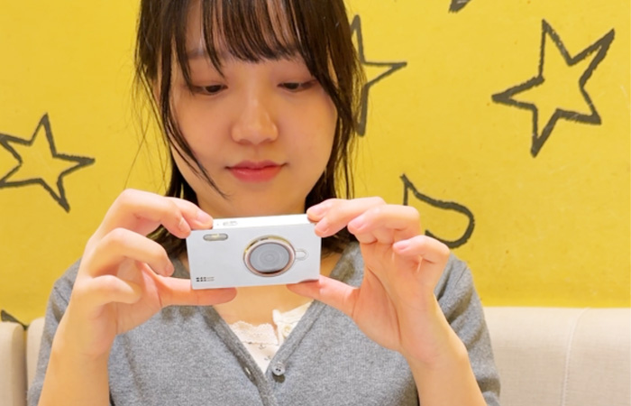 日常を気軽に撮る楽しさ。わずか9.4mmのスリムなデジカメ「Leaf Camera」が発売
