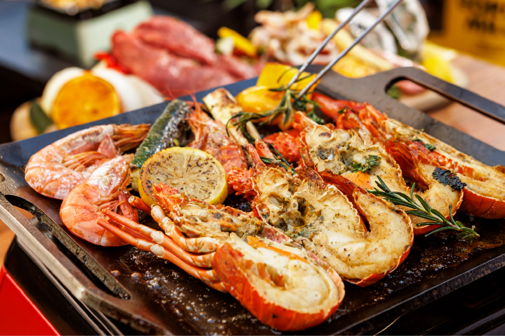 姫路駅前に“夜景を望む都会派BBQビアガーデン”「姫路ビアガーデン BBQテラス」がオープン