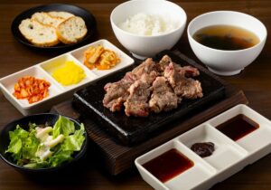 ワンダーステーキ姫路店で「とろけるWAGYUステーキ」が1000円で登場！ご飯・惣菜食べ放題＆肉増量クーポンも